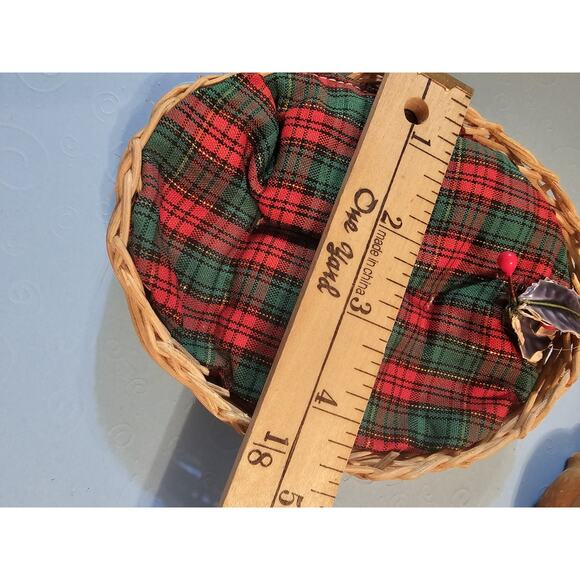 Christmas Around The World Kitten Mouse Cuddled In Kitty Bed Sleeping Figurines - Picture 7 of 8